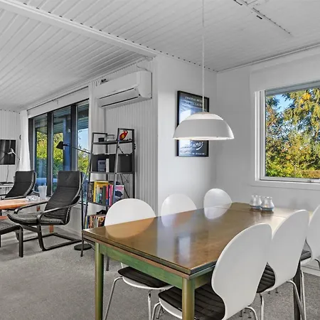 Ferienhaus Kajsa - 250m From The Sea By Interhome